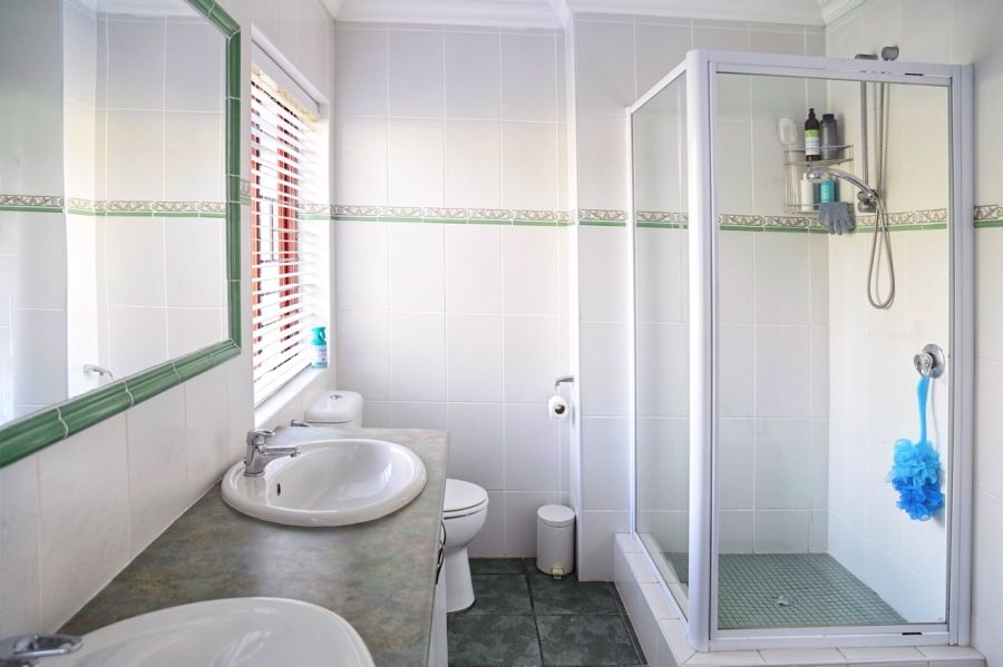 3 Bedroom Property for Sale in Sedgefield Island Village Western Cape